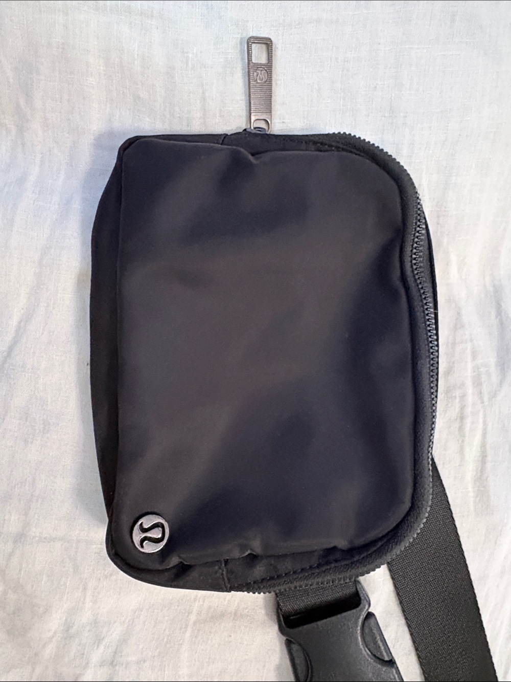 lululemon athletica Black Compact Crossbody Belt Bag
